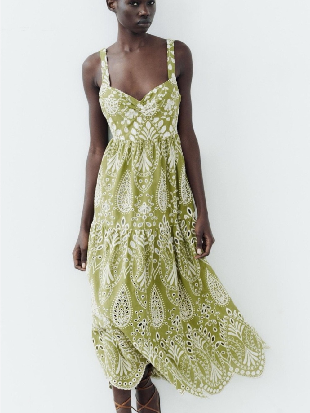 Zara Olive Green Maxi Dress with White Paisley Pattern - Picture 8 of 9